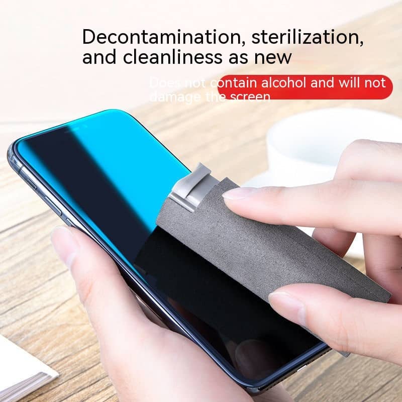Giggly Gear screen cleaning spray with integrated wipe used to clean smartphone screen safely